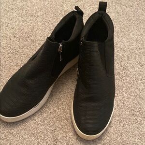Black Textured shoes